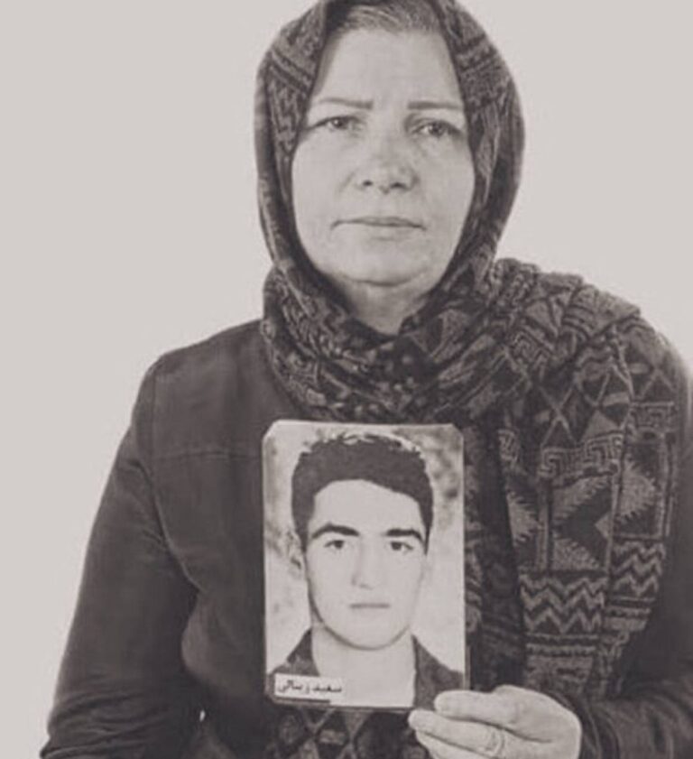 ‏روایت اکرم نقابی مادر سعید زینالی از زندان